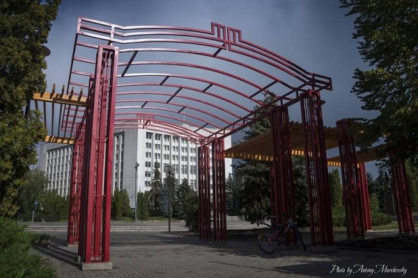 У скільки Тернополю обійшлася нова арка в парку імені Шевченка?