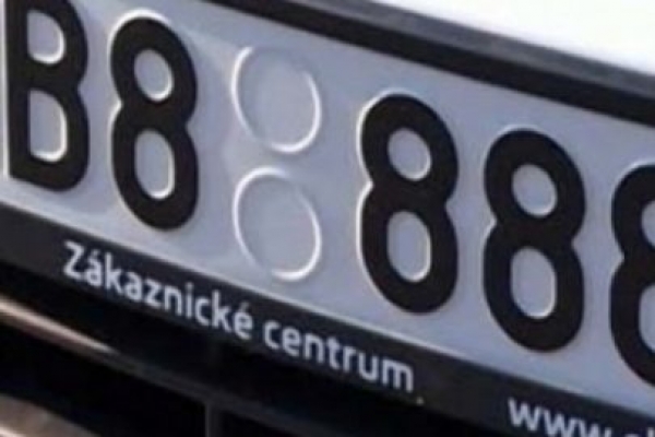 В Україні оштрафували вже 11 тисяч водіїв з авто на «бляхах»