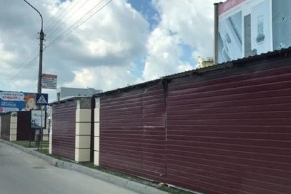 Кіоски на вул.Шептицького завдали шкоди на 6,5 тисяч гривень