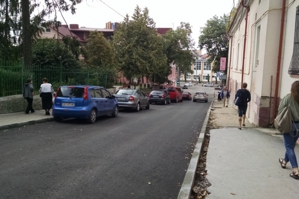 Вулиця Січових Стрільців знову доступна для автомобілів (фото)