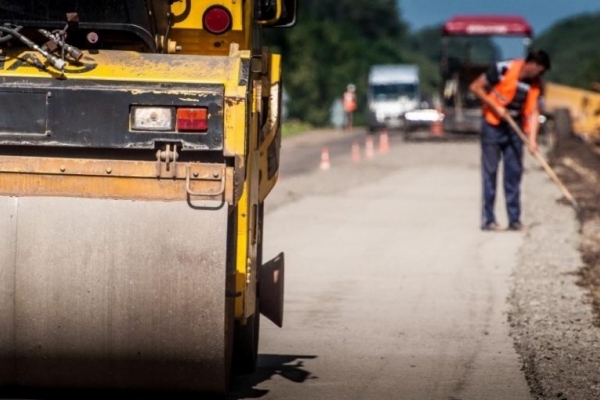 Тернопільські дорожники не покладали рук навіть у свята