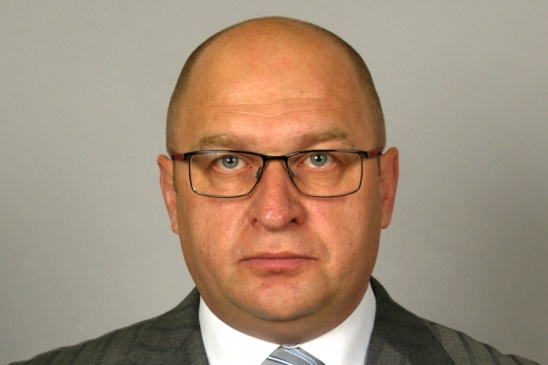 Активісти взялися за головного лікаря дитячої лікарні через неправдиві декларації