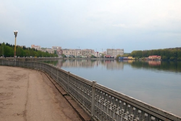 Чи залишиться паркан навколо Тернопільського ставу?