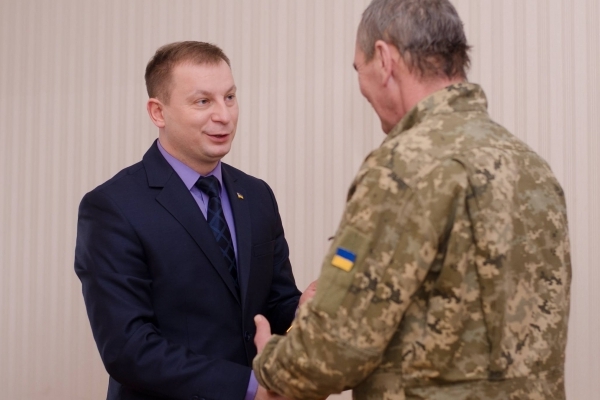 На Тернопільщині учасникам АТО вручили сертифікати на придбання квартир (Фото)