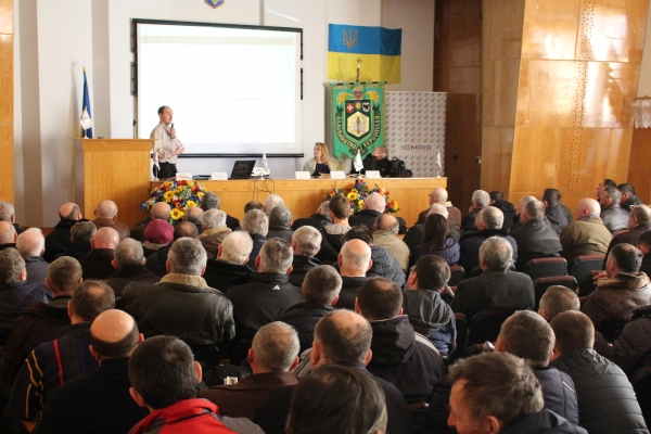 Крок назустріч: аграрії розробили для бджолярів спеціальну інтерактивну карту