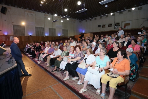 Сергій Надал: Пенсіонери, які піднімали Тернопіль з руїн, повинні щодня відчувати нашу опіку та турботу