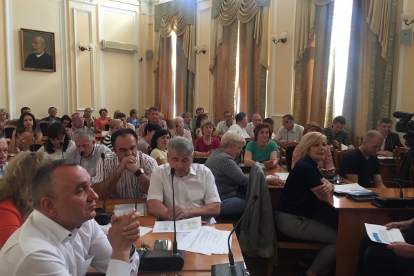 Міська рада намагається вберегти систему охорони здоров’я Тернополя від столичних «реформаторів»