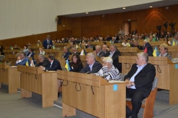 Чому колишні соратники Януковича та земельна мафія зірвали сесію Тернопільської обласної ради