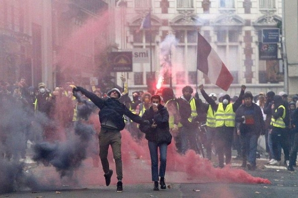 Чому ми не любимо владу?