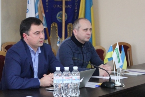 Як голова конкурсної комісії облради від «Самопомочі» конкурс між своїми фірмами проводив