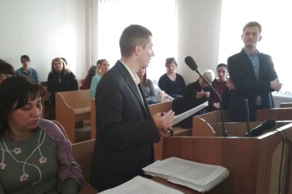 Юристи мають подавати позови проти керівників громад, які не виконують освітнє законодавство України