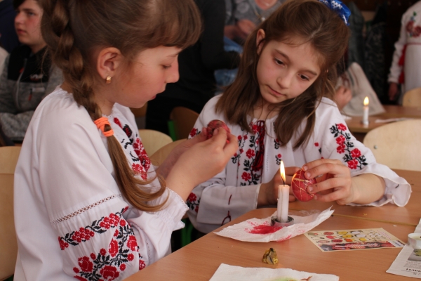 Великодні обереги маленькими руками: CFG/«МРІЯ» підтримала майстер-класи з писанкарства (Фото)