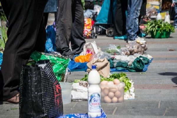 Хто заборонив  поліції розганяти стихійну торгівлю на Привокзальній площі в Тернополі?