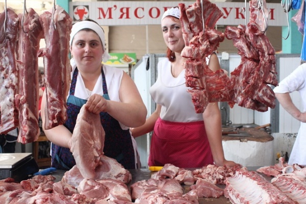 Чи безпечно купувати м'ясо на Тернопільському ринку 