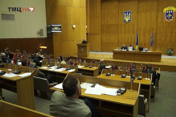 Двом родинам полонених тернопільські депутати перерахують більше 80 тисяч гривень