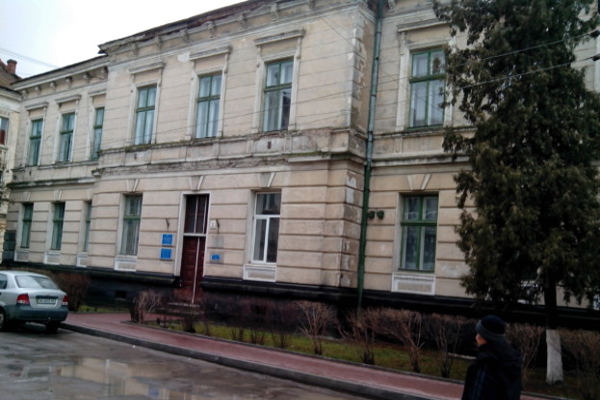 Міський голова в Бережанах вважає, що люди мають читати лише 