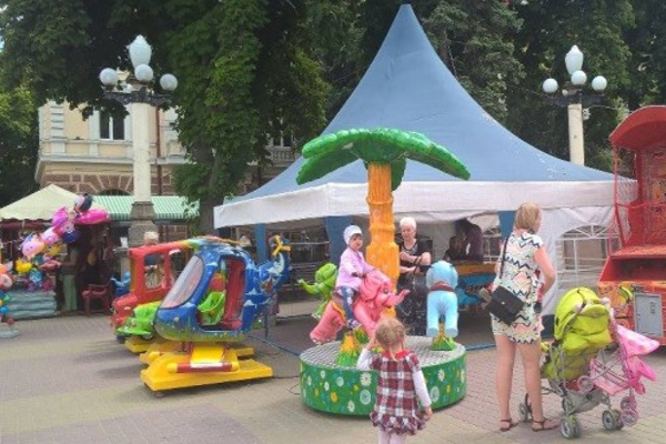 Тернопільські підприємці мають по 7 атракціонів і жодного офіційного працівника