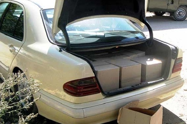 У водія іномарки вилучили 250 літрів елітного алкоголю, який він віз на хрестини