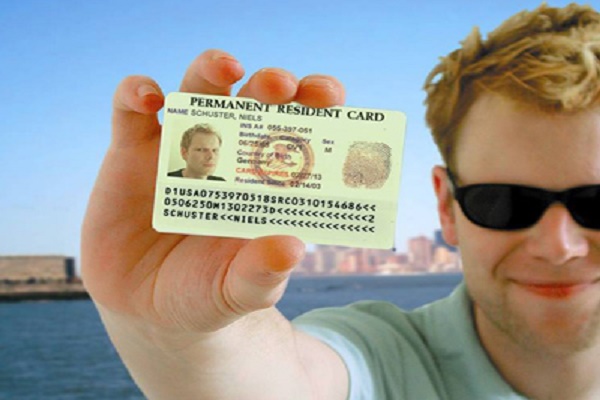 Віце-консул США у Тернополі розповіла, як правильно подати заявку на “Зелену карту”