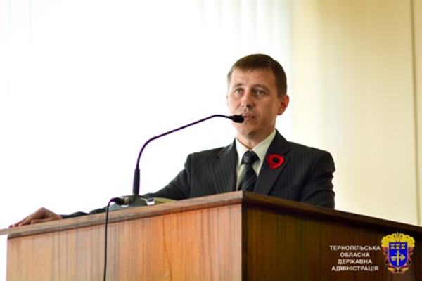 Як в Кременці голова РДА з кумом бізнес організували