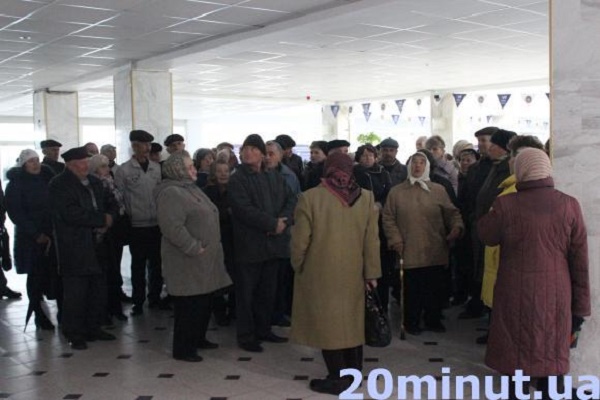 В ТНЕУ черговий земельний скандал