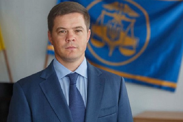 Як на столичній митниці процвітає сімейний бізнес