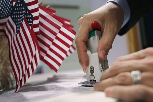 Чому тернополянам буде важко оформити документи для виїзду в США