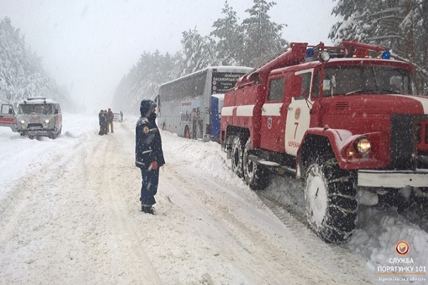 Фермери рятували Барну і Юлика від снігового фіаско