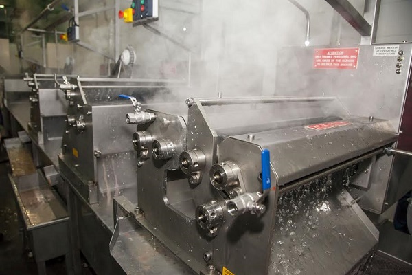 Тернопільський м’ясокомбінат налагоджує випуск ковбасних виробів, які можна їсти «зі шкіркою»