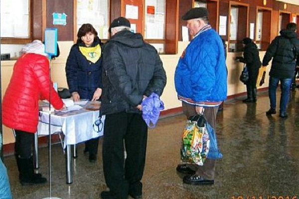 В Тернополі пропонували роботу пасажирам на автовокзалі