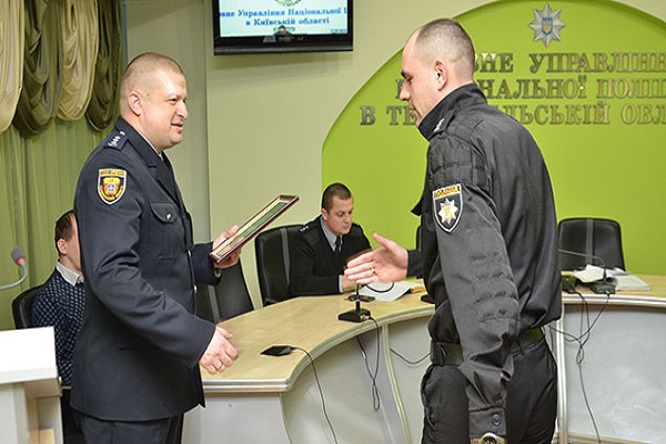 Тернопільські правоохоронці отримали подяки від Порошенка