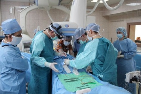 У надсучасному кардіоцентрі Тернополя проводитимуть операції на серці