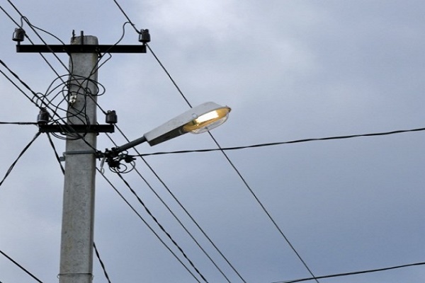 У Тернополі відновили вуличне освітлення там, де його не ремонтували з часів СРСР