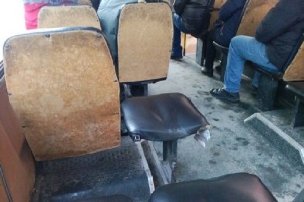 Тернополяни в шоці від того, як окремі маршрутки випустили з гаража