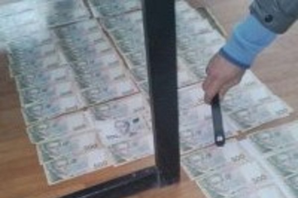 Одним хабарником менше: на взятці 30 тисяч гривень попався судовий виконавець з Тернопільщини