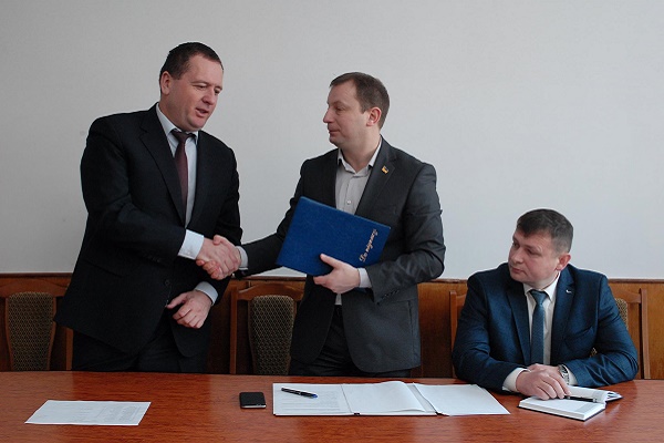 Губернатор Степан Барна прилаштував ще одного свого побратима-історика в адміністрації 