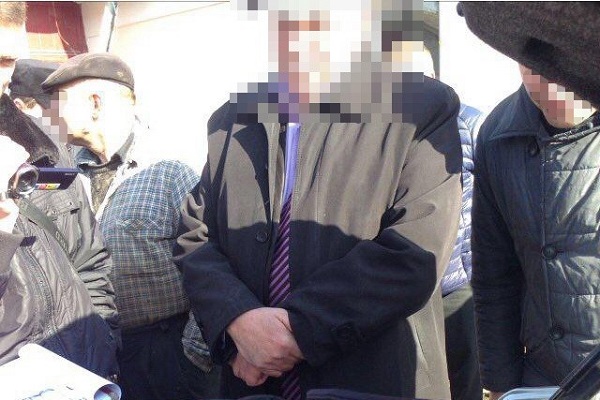 Депутата, пійманого на хабарі, відпускають під заставу 250 тис. гривень