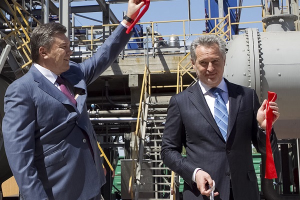 Янукович звинувачує тернопільського мільярдера у розгоні Майдану