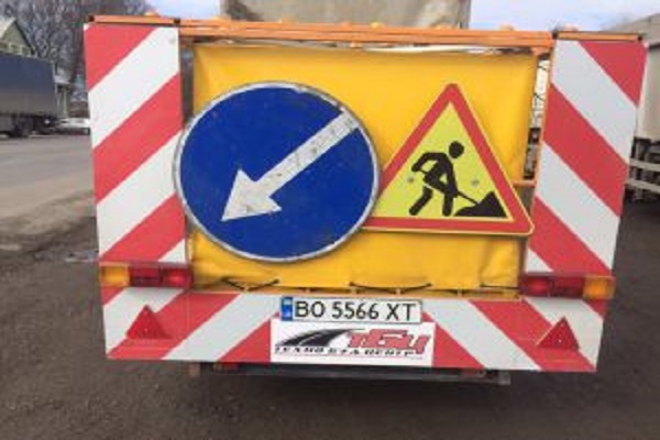 На тернопільських дорогах державного значення далі закатують гроші в асфальт