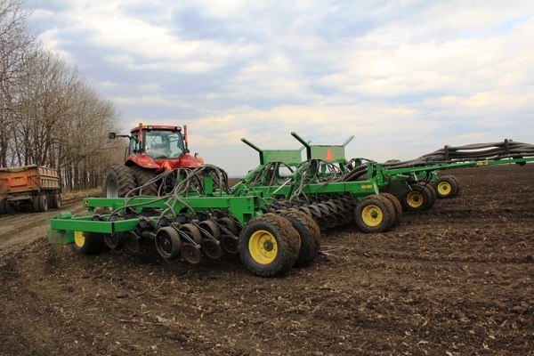 Чи підготуються аграрії до обробітку землі вчасно?