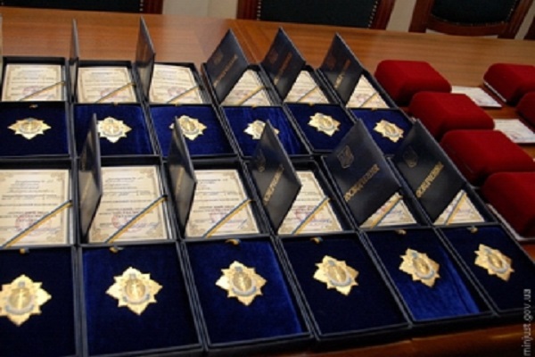 Овчарук «відпреміює » СБУ по-повній