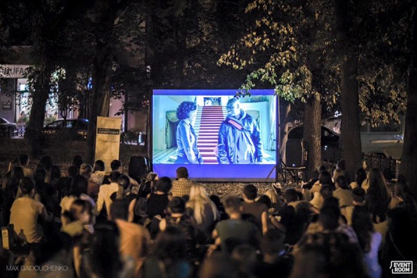 Завтра в Тернополі стартує сезон «вуличного» кіно