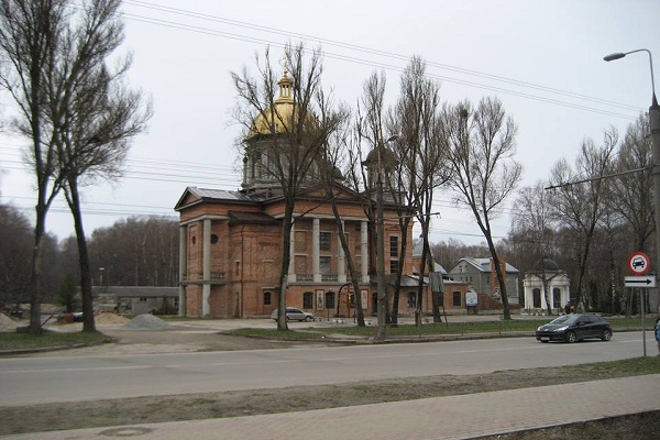 Як церковники «прихватизували» 2 гектари парку Національного відродження