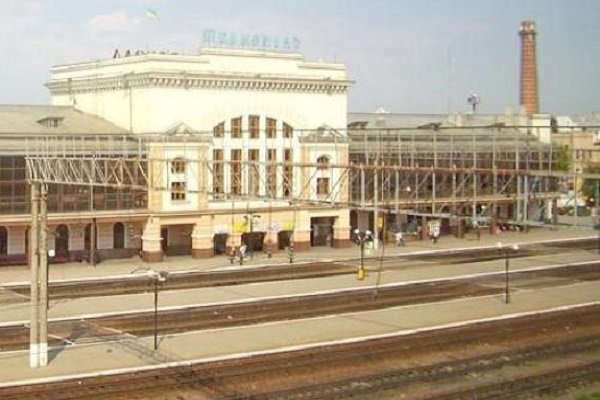 У святкові дні через Тернопіль курсуватимуть додаткові поїзди