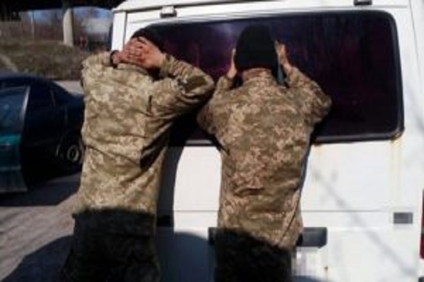 Поки одні воюють - інші Батьківщину продають, або як впіймали «тилових щурів»