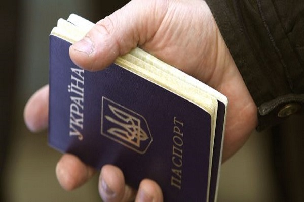 Міграційна служба на тернополянах наживалася, але врешті-решт - попалася