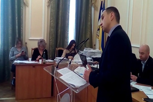 Богомол рекомендує підлеглому відмовитися від скандальної ділянки