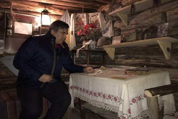 Як Саакашвілі провів Пасху на Тернопіллі?