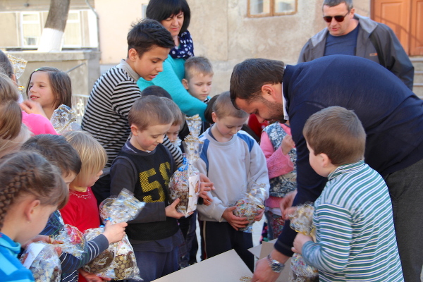 Християнські організації подякували Ігорю Гуді за реалізацію акції «Великодня паска потребуючим»