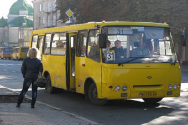 Мединський зазіхає на «живі» гроші водіїв маршруток